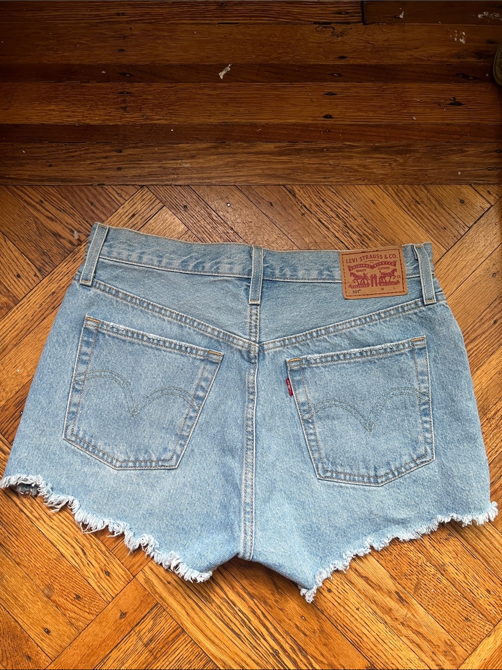 Levi's Light Wash Denim Cutoff Shorts size 28